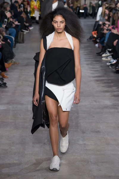 Look 27